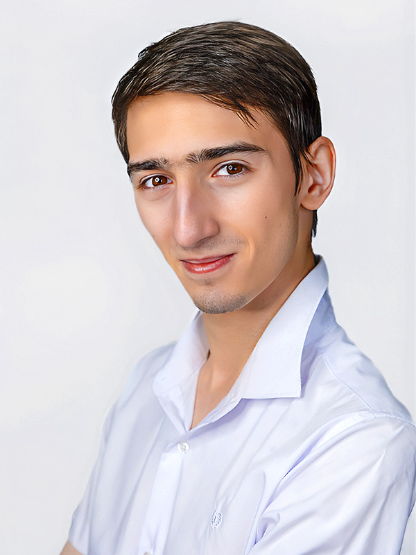 Илья Алаев