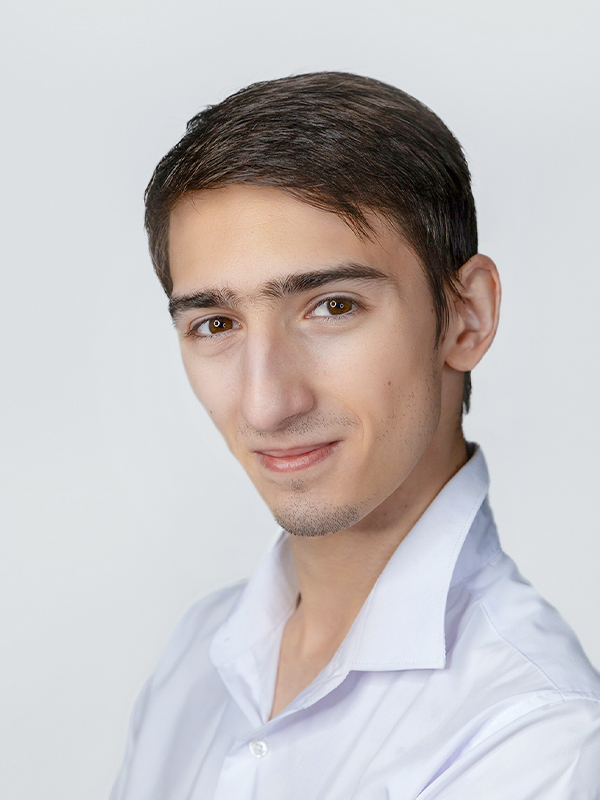 Илья Алаев