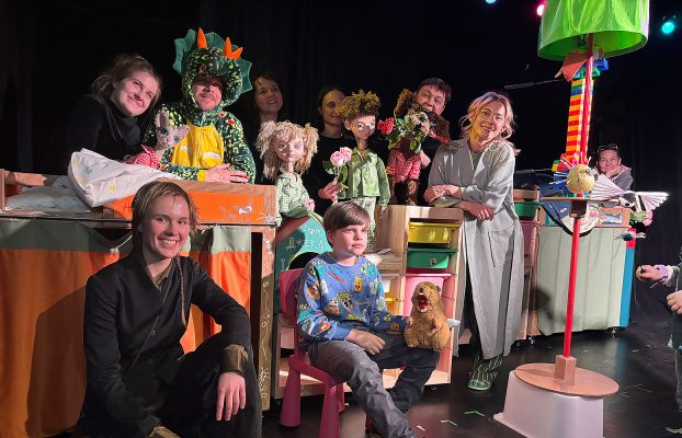 Состоялась премьера «Когда придёт Динозавр»